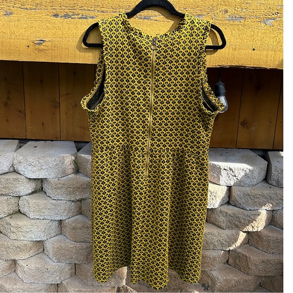 Sz-XXL-Xhiliration brand sleeveless black & gold dress. Whole dress has stretch. - Picture 2 of 6